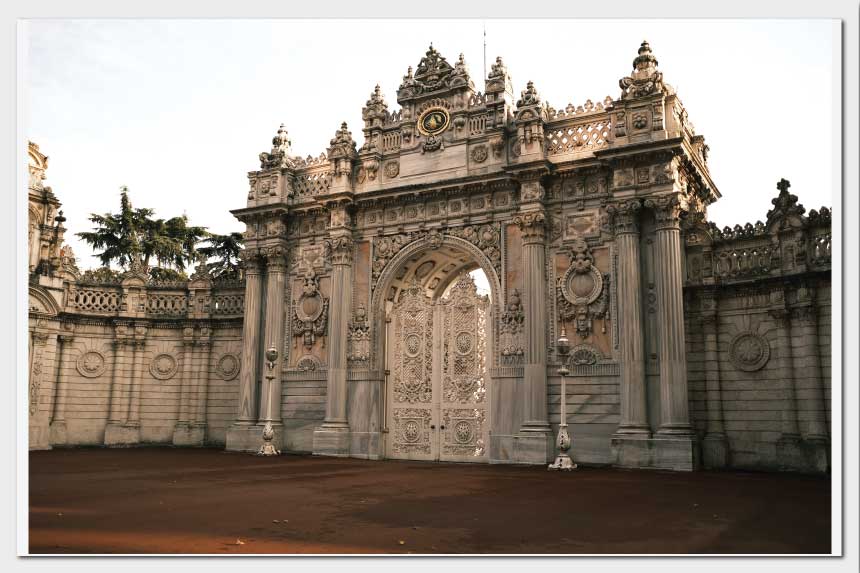 History of Dolmabahçe Palace in Istanbul