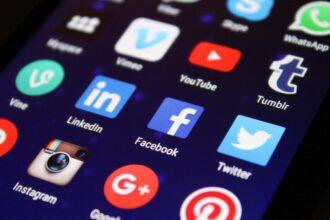 Impact of Social Media on Communication & Relationships